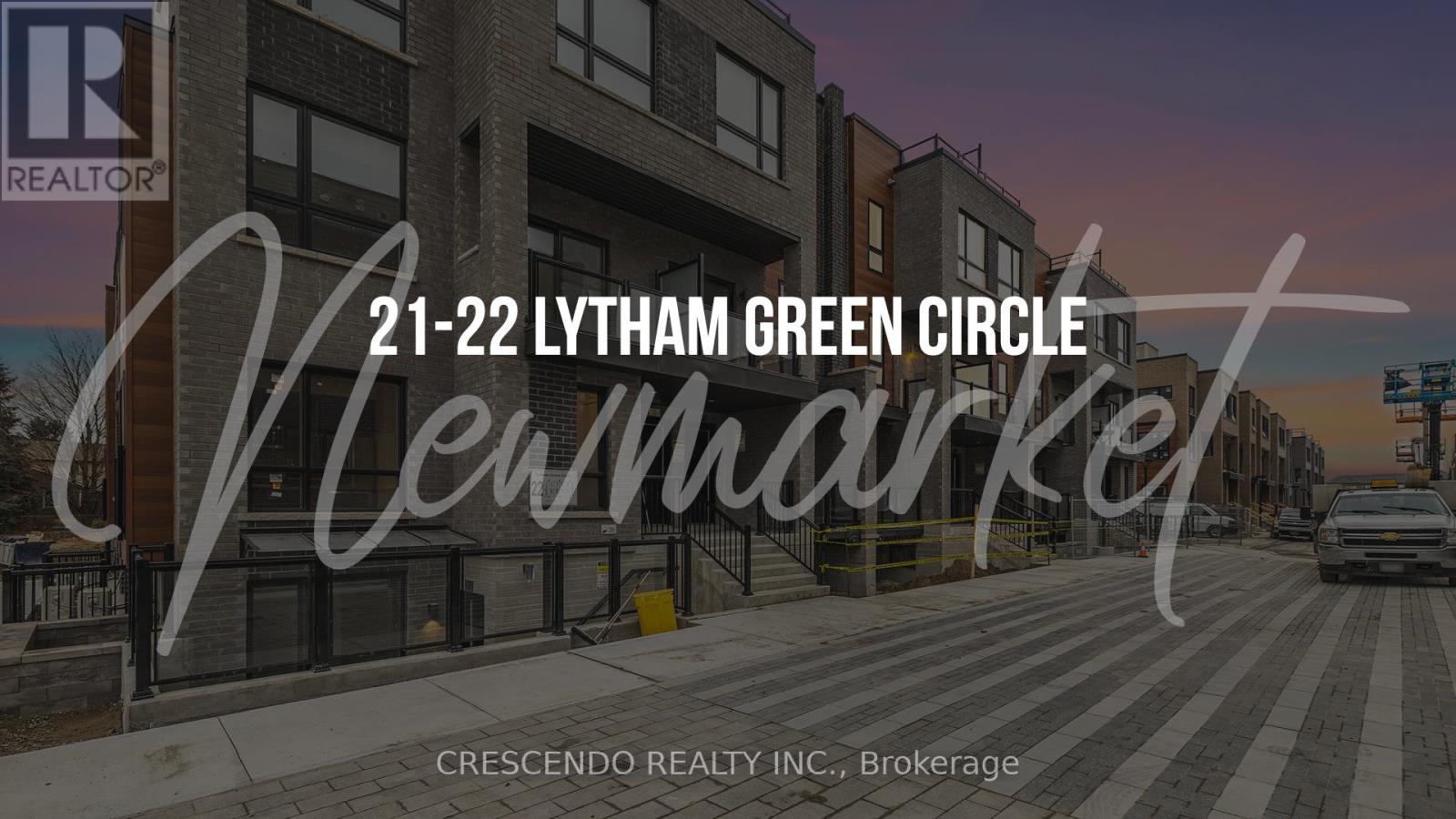 Photo 2 of 21 22 Lytham Green Circle, Newmarket ON