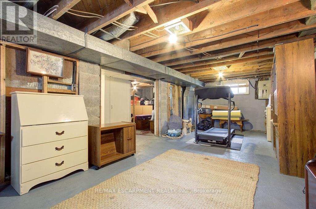 Photo 27 of 402 Crockett Street, Hamilton ON