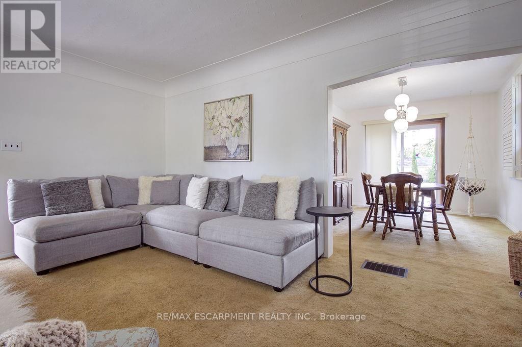 Photo 9 of 402 Crockett Street, Hamilton ON