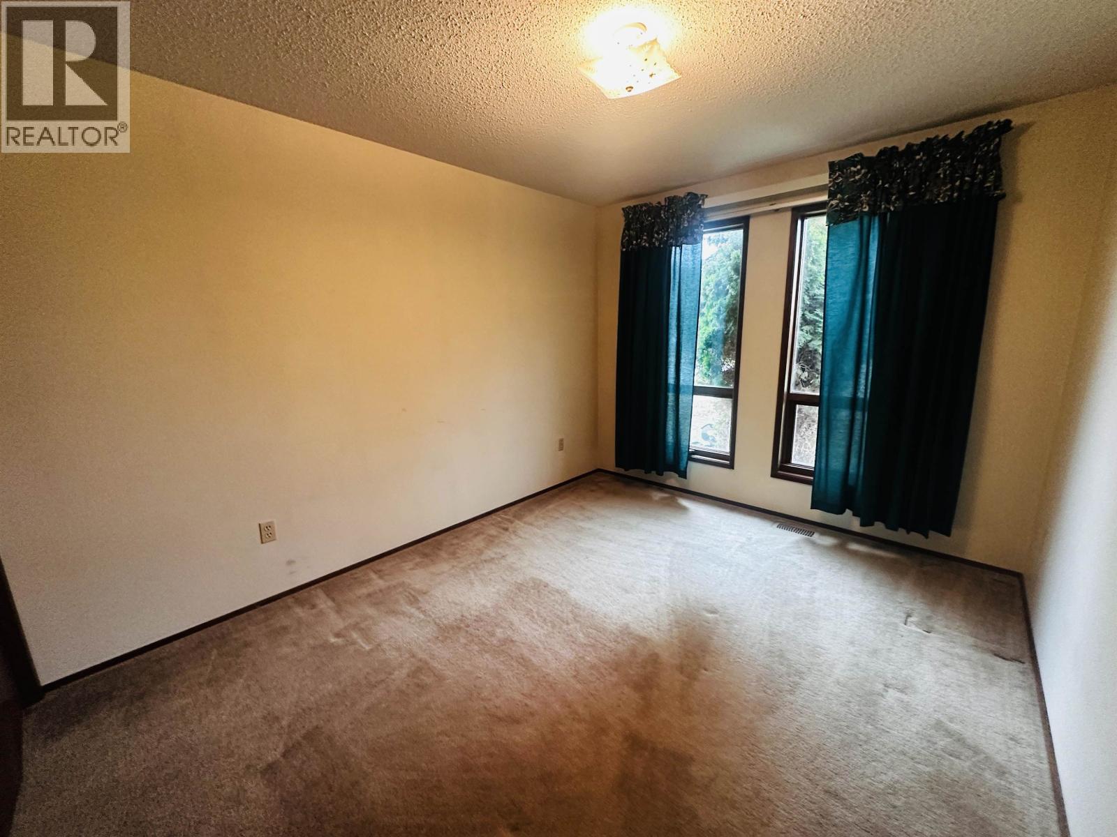 605 5TH AVENUE - 22