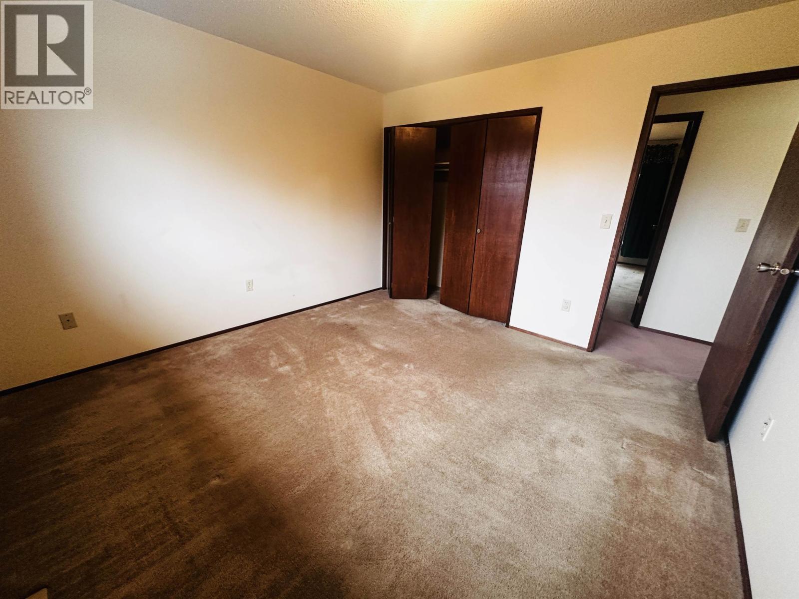 605 5TH AVENUE - 25
