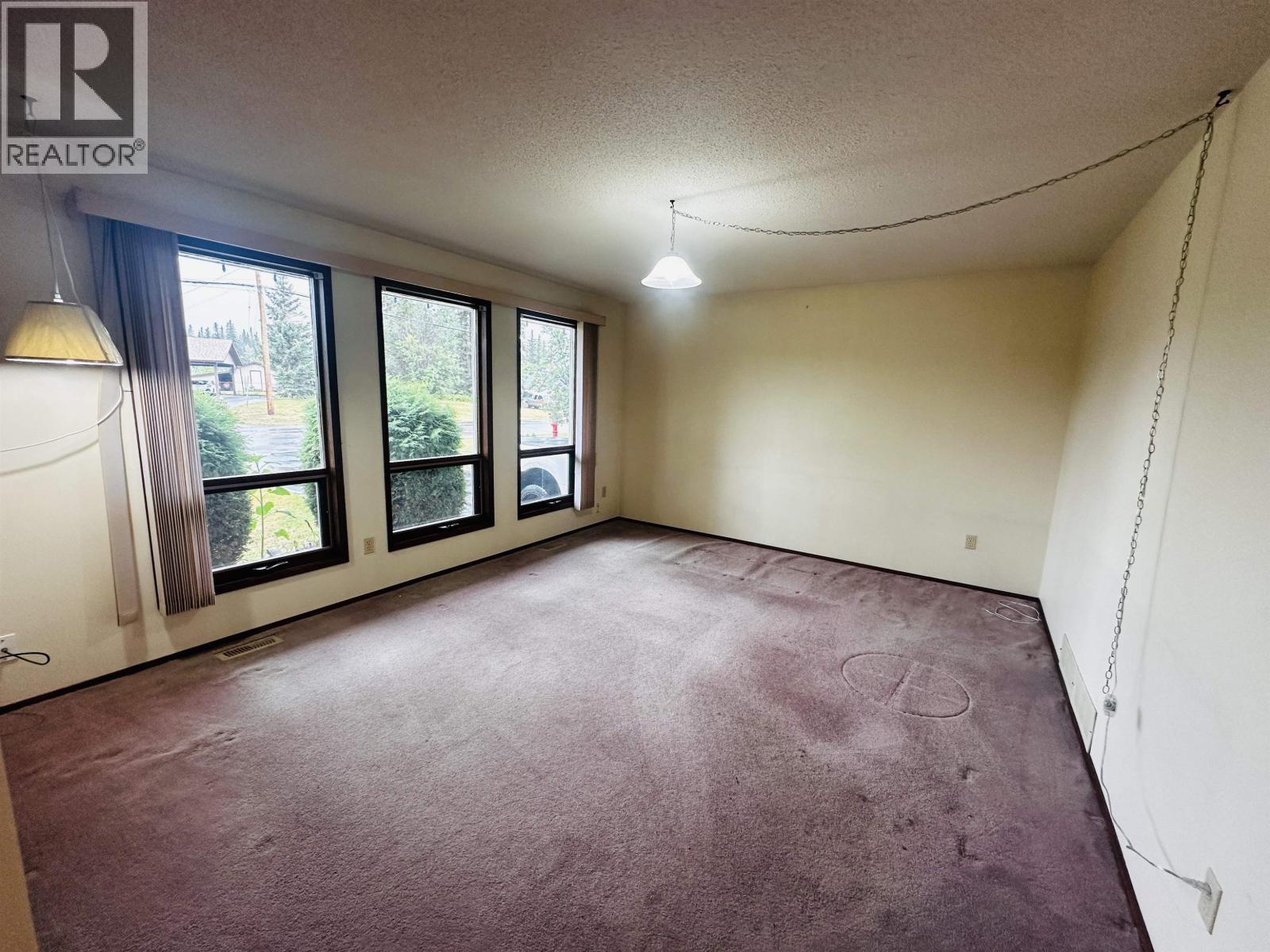 605 5TH AVENUE - 12