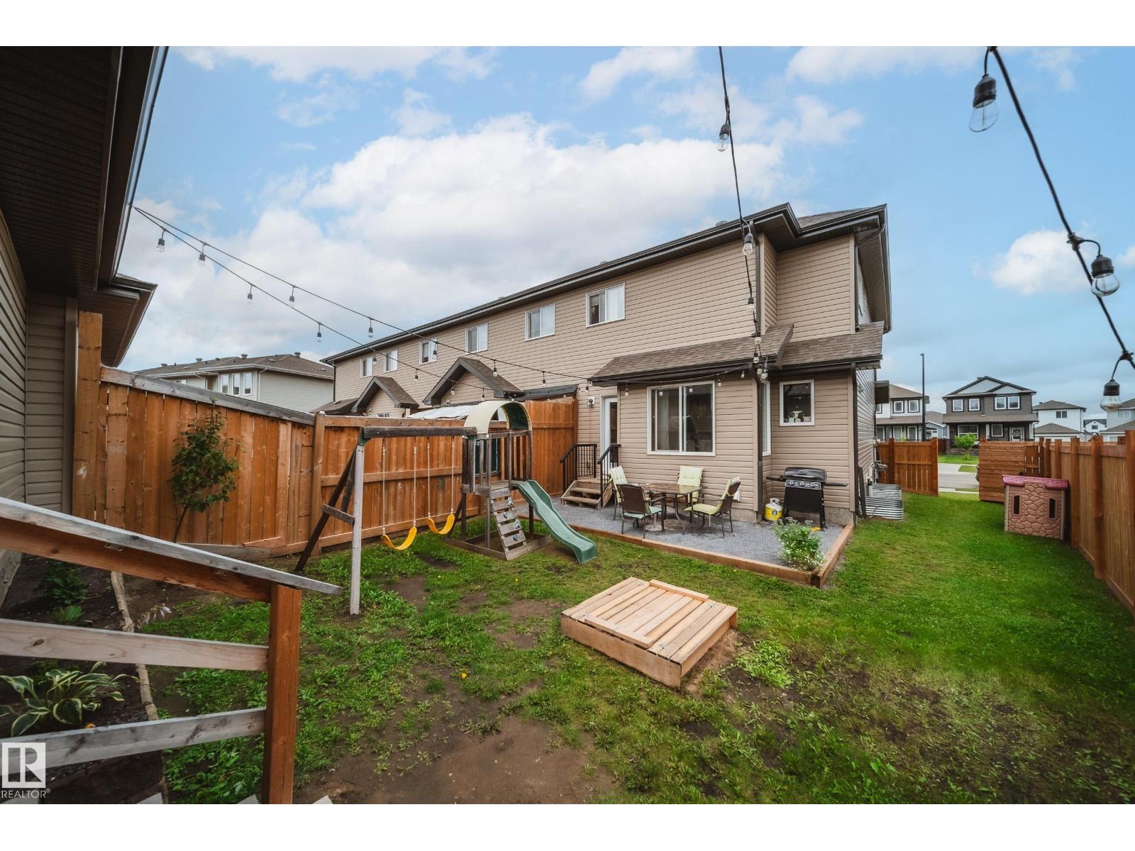 Photo 2 of 1263 Sandstone Bv, Sherwood Park AB