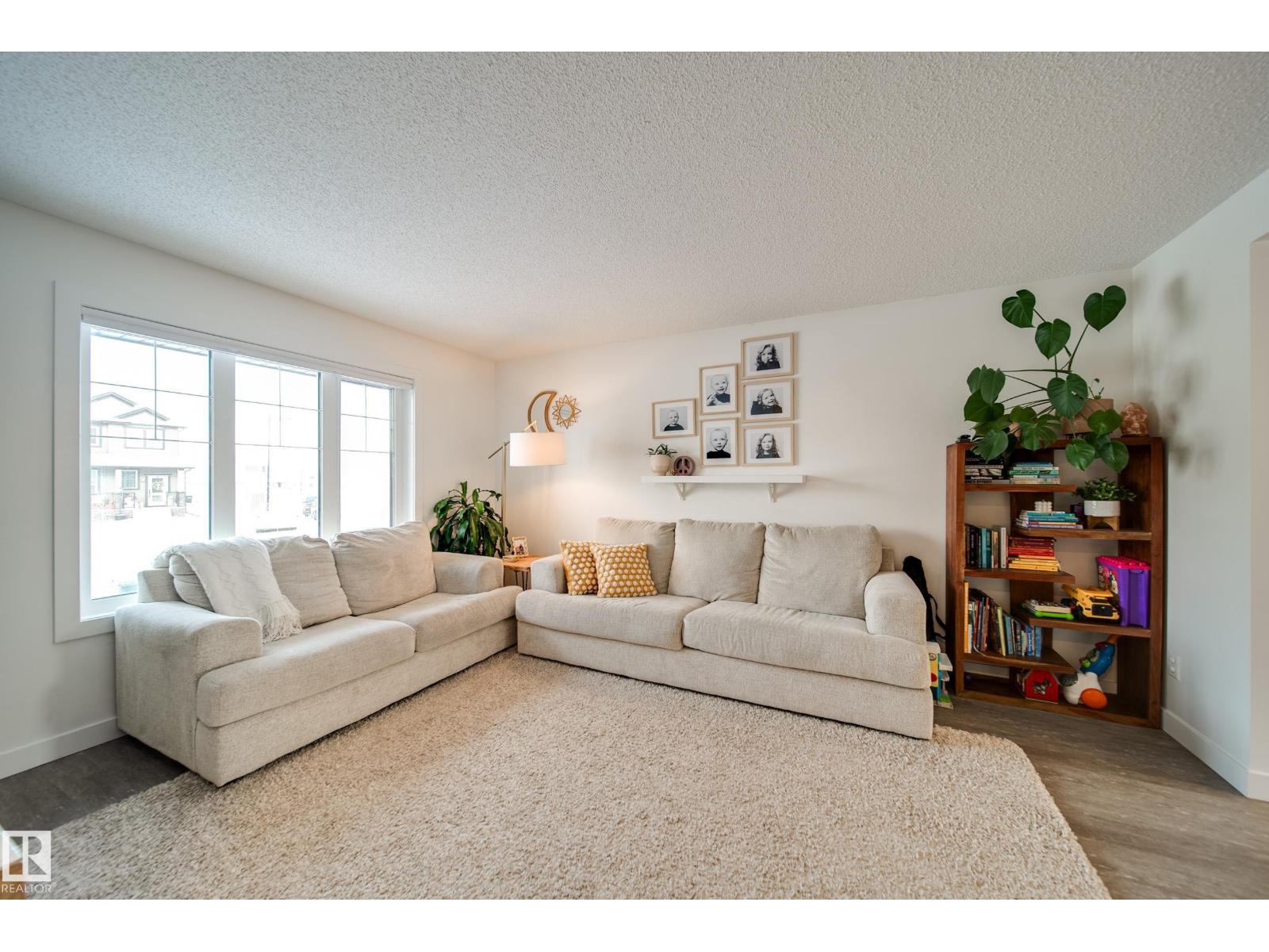 Photo 8 of 1263 Sandstone Bv, Sherwood Park AB