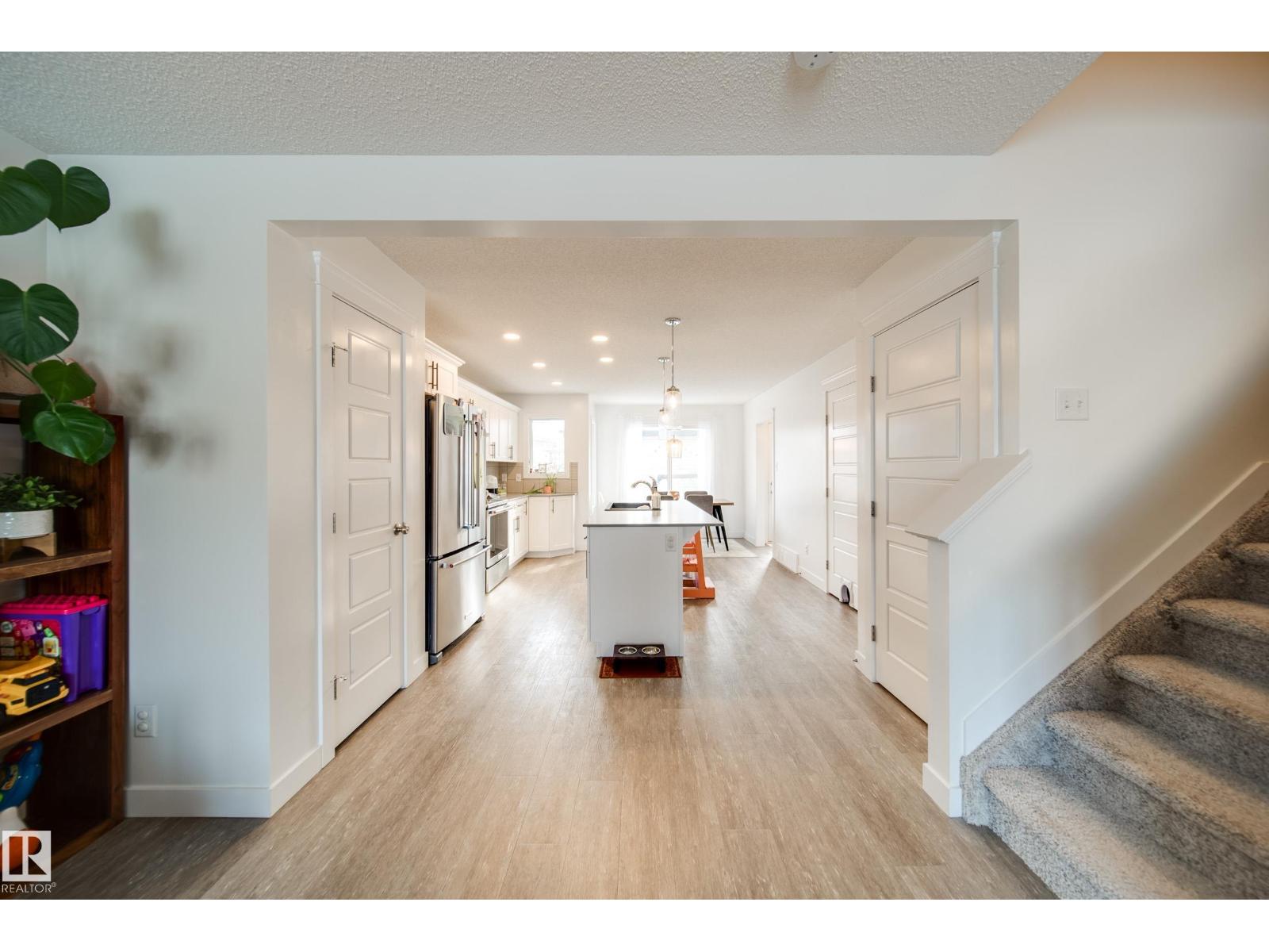 Photo 22 of 1263 Sandstone Bv, Sherwood Park AB