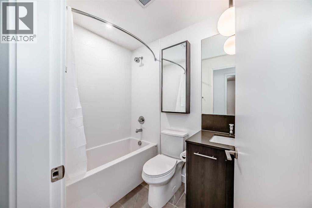 Single Family House for Sale in    Avenue SW Eau Claire Calgary 