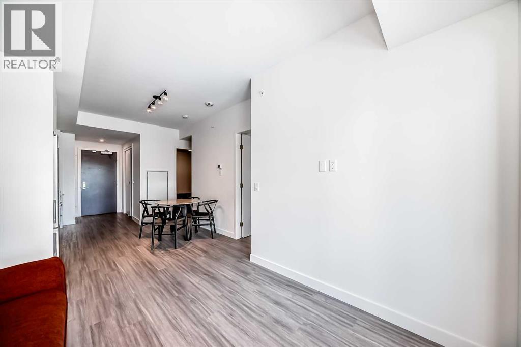 Single Family House for Sale in    Avenue SW Eau Claire Calgary 