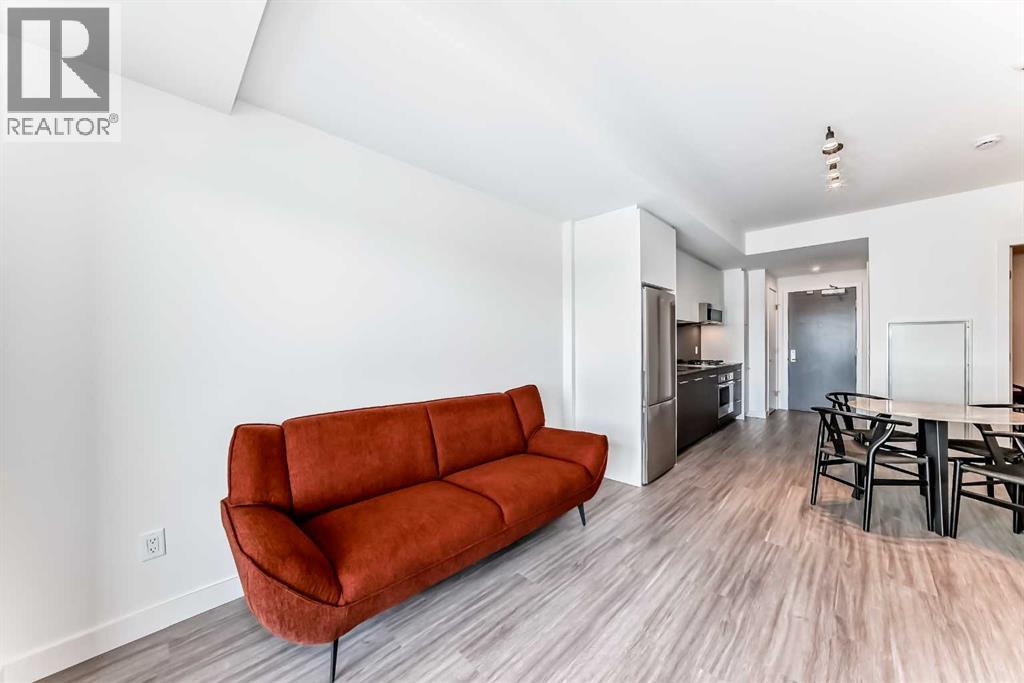 Single Family House for Sale in    Avenue SW Eau Claire Calgary 