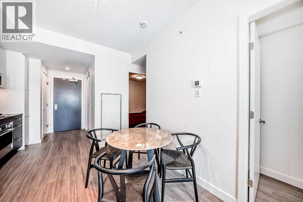 Single Family House for Sale in    Avenue SW Eau Claire Calgary 