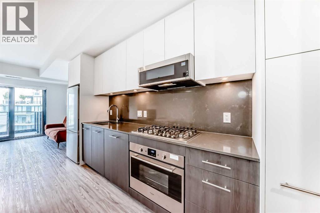 Single Family House for Sale in    Avenue SW Eau Claire Calgary 