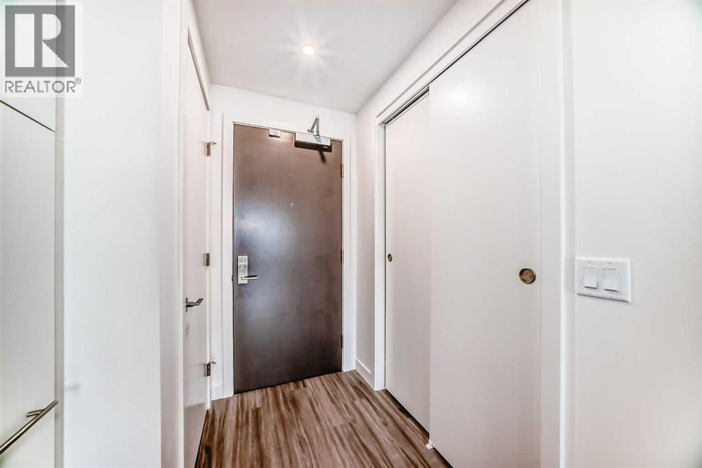 Single Family House for Sale in    Avenue SW Eau Claire Calgary 