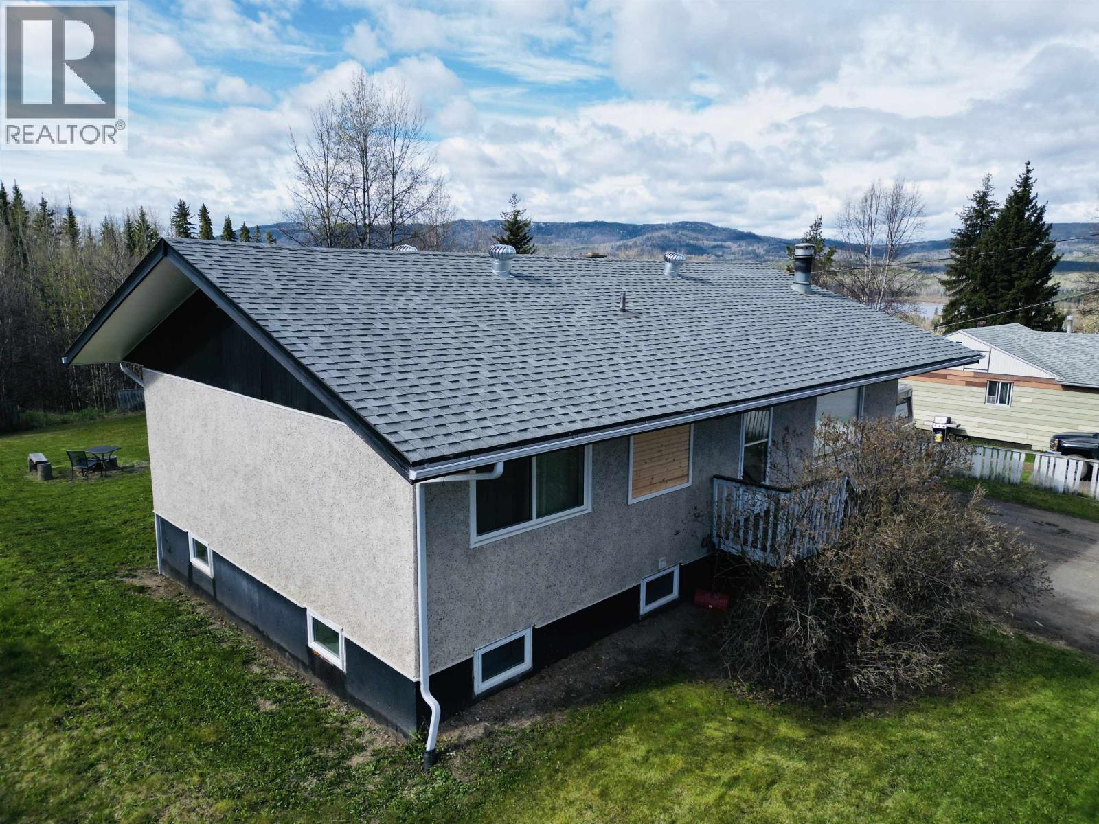 300 8TH AVENUE, Burns Lake