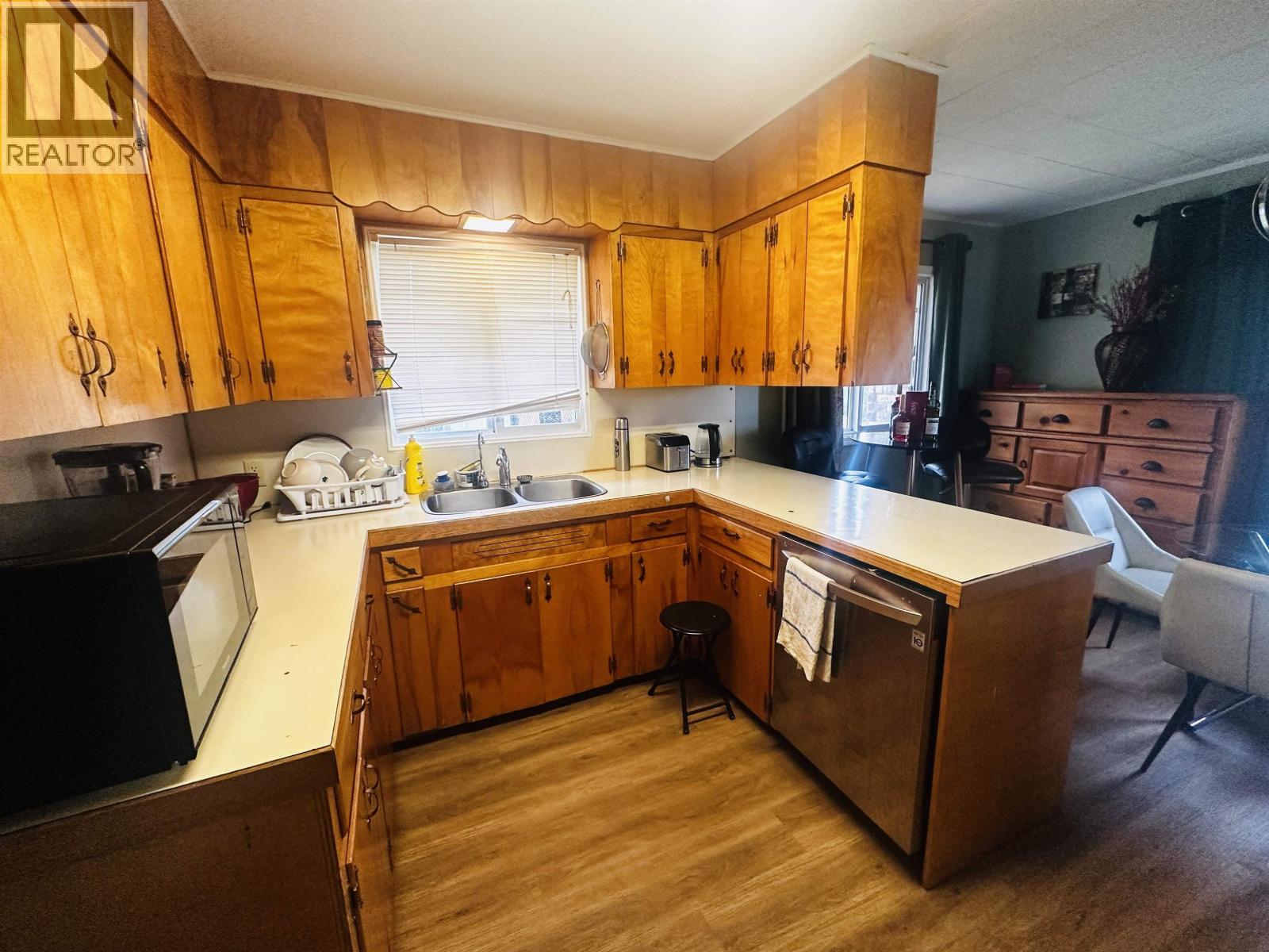 300 8TH AVENUE, Burns Lake