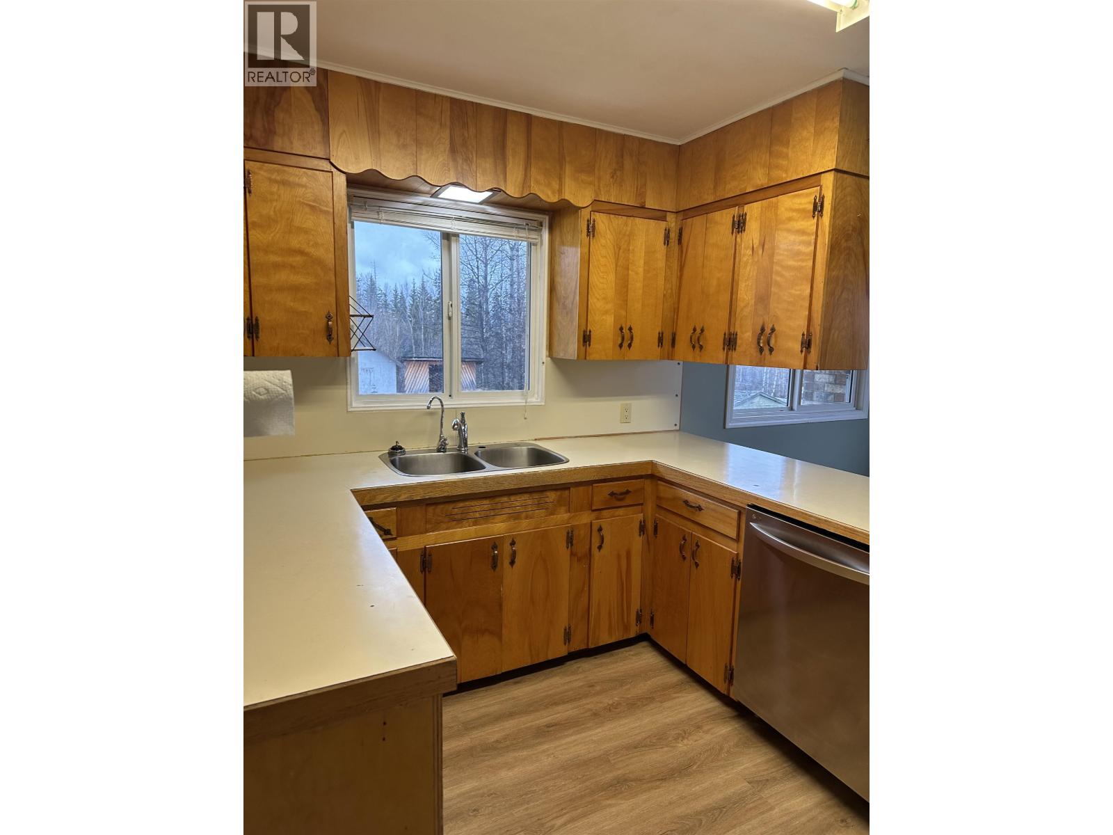 300 8TH AVENUE, Burns Lake