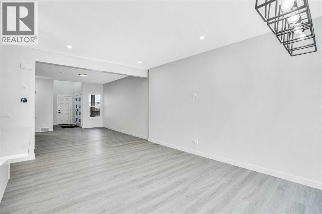 Photo 10 of 384 Homestead Grove Ne, Calgary AB