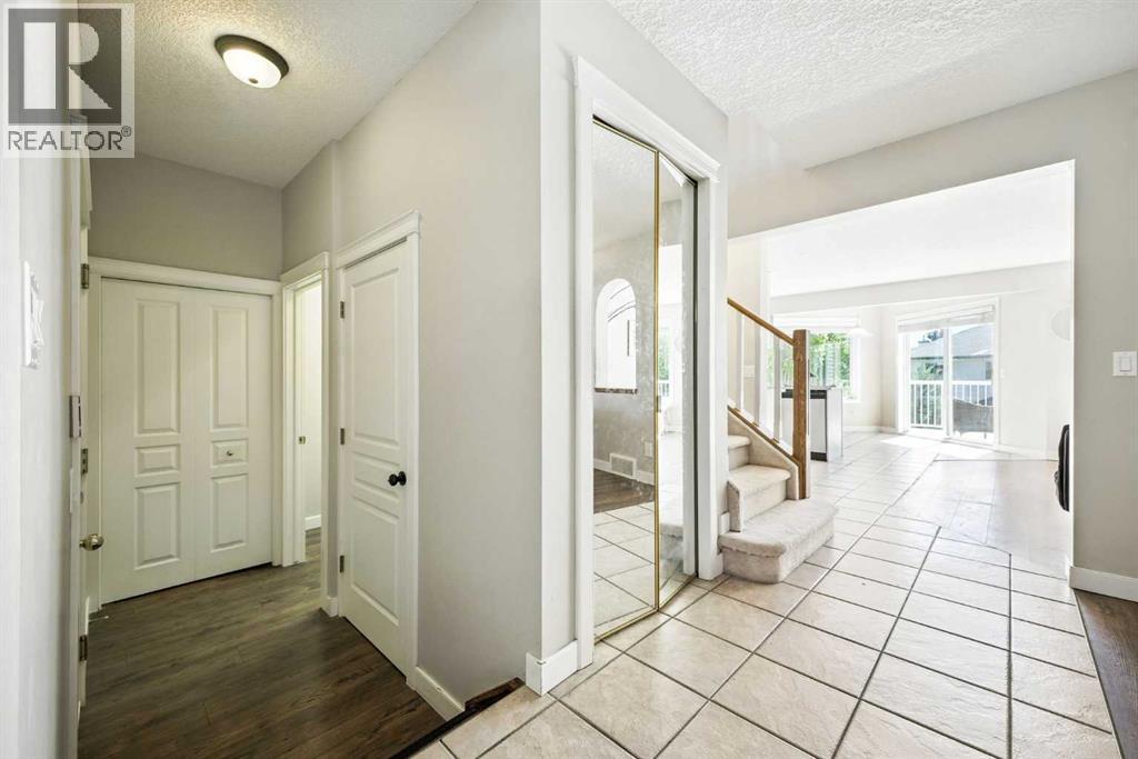 Photo 6 of 58 Tuscany Ridge View Nw, Calgary AB