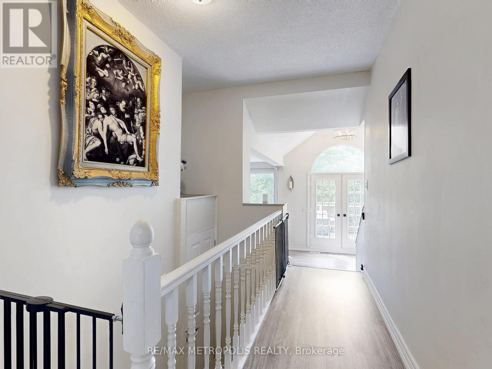 Photo 19 of 1000 Elgin Street, Newmarket ON