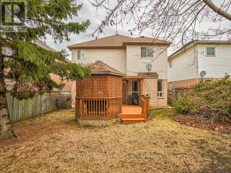 Photo 15 of Main 3 Tom Edwards Drive, Whitby ON