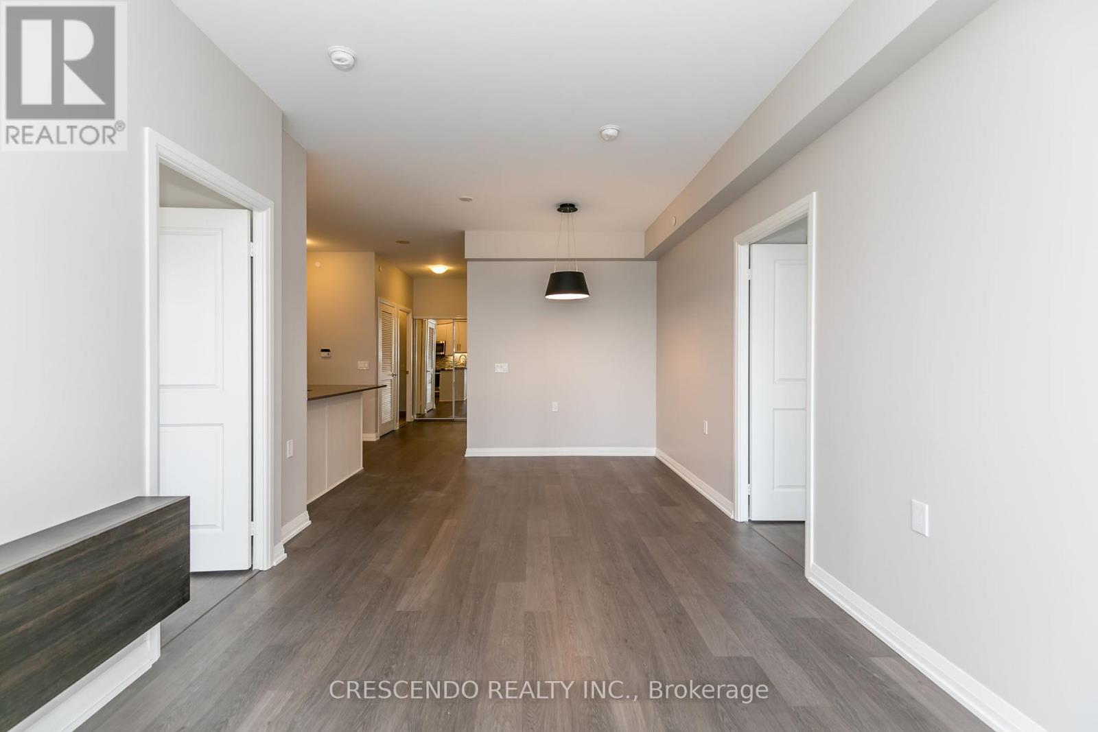 Photo 24 of 603 65 Oneida Crescent, Richmond Hill ON