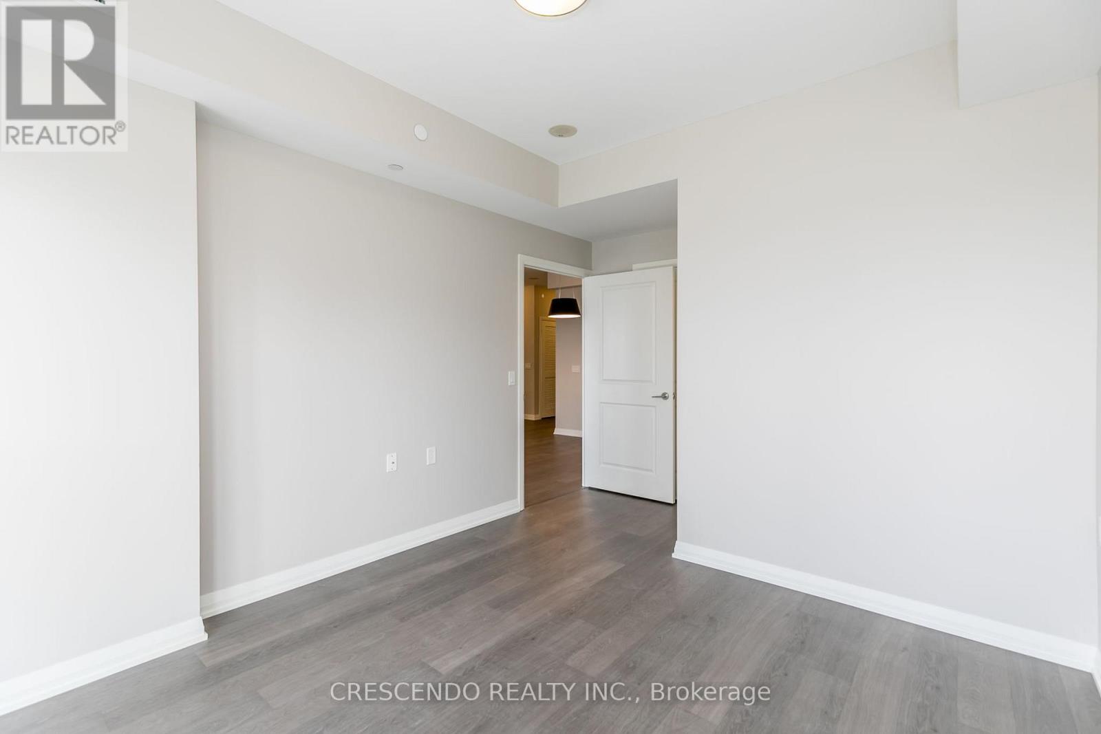 Photo 29 of 603 65 Oneida Crescent, Richmond Hill ON