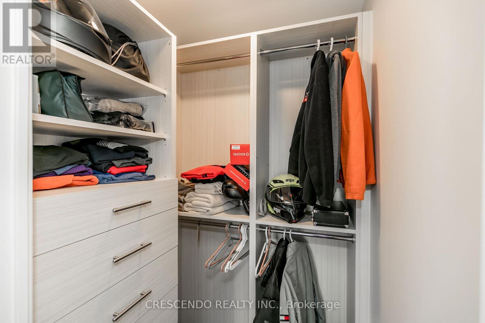 Photo 32 of 603 65 Oneida Crescent, Richmond Hill ON