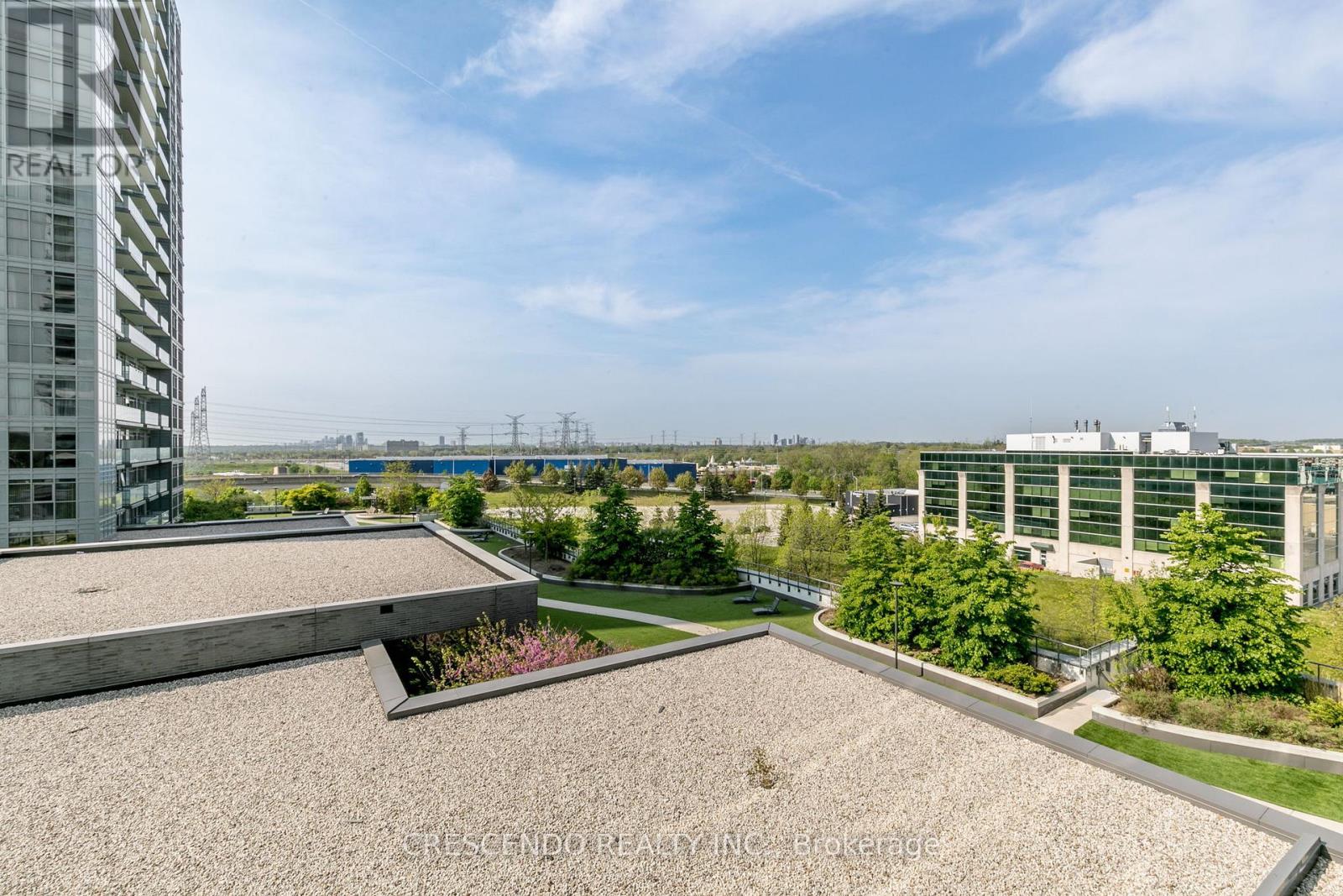 Photo 38 of 603 65 Oneida Crescent, Richmond Hill ON