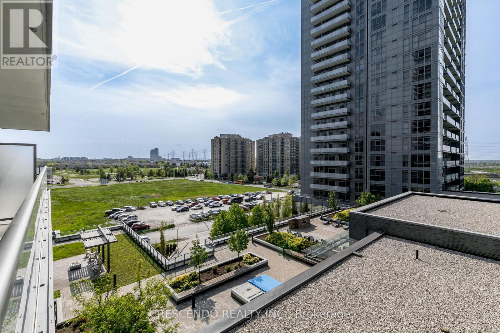 Photo 39 of 603 65 Oneida Crescent, Richmond Hill ON