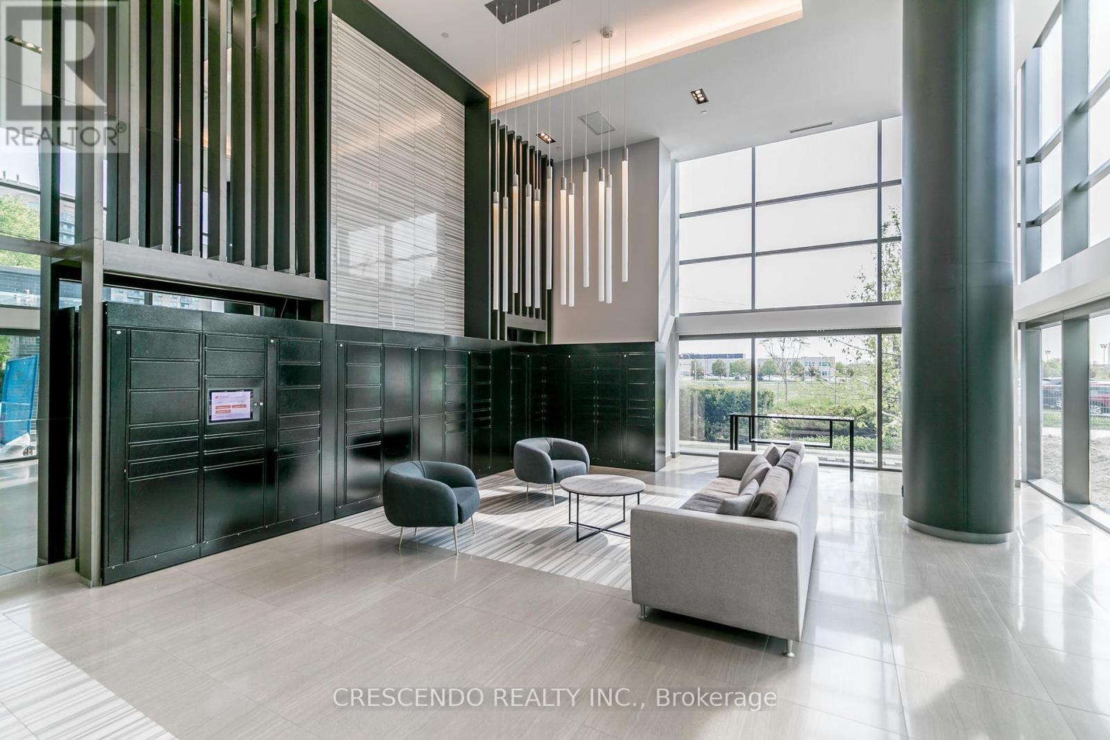 Photo 5 of 603 65 Oneida Crescent, Richmond Hill ON