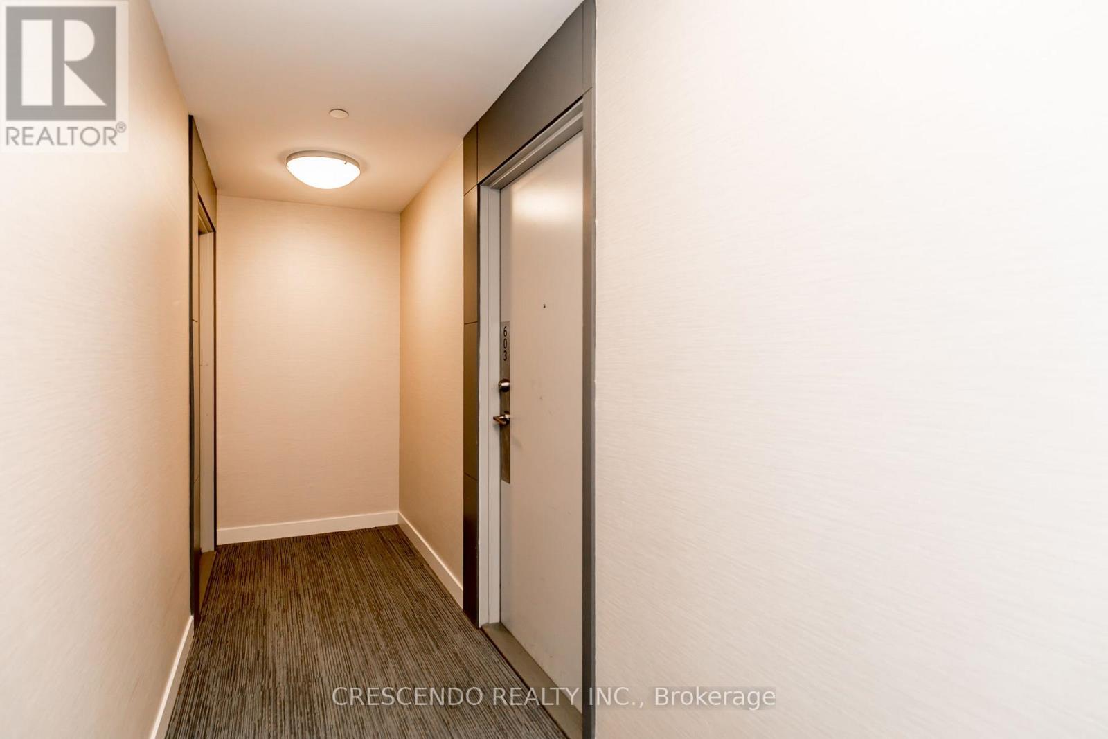 Photo 6 of 603 65 Oneida Crescent, Richmond Hill ON