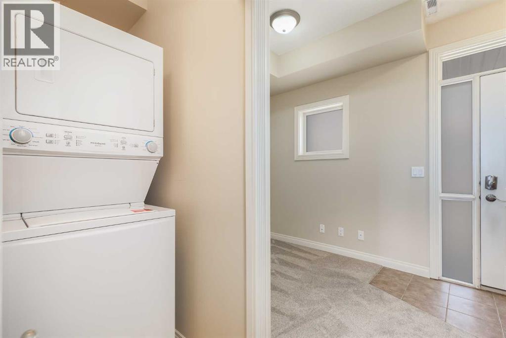 Photo 10 of 16 181 Rockyledge View Nw, Calgary AB