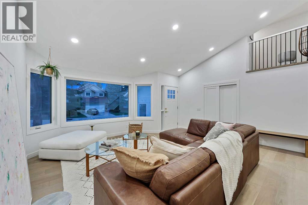 Single Family House for Sale in  Woodbriar Circle SW Woodbine Calgary 
