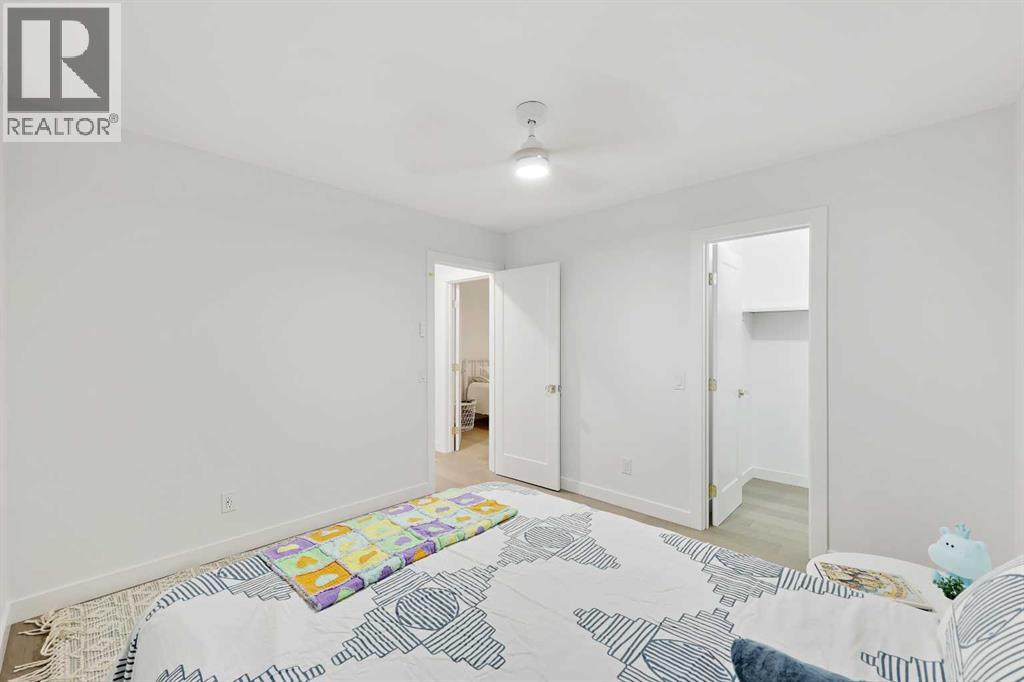 Single Family House for Sale in  Woodbriar Circle SW Woodbine Calgary 