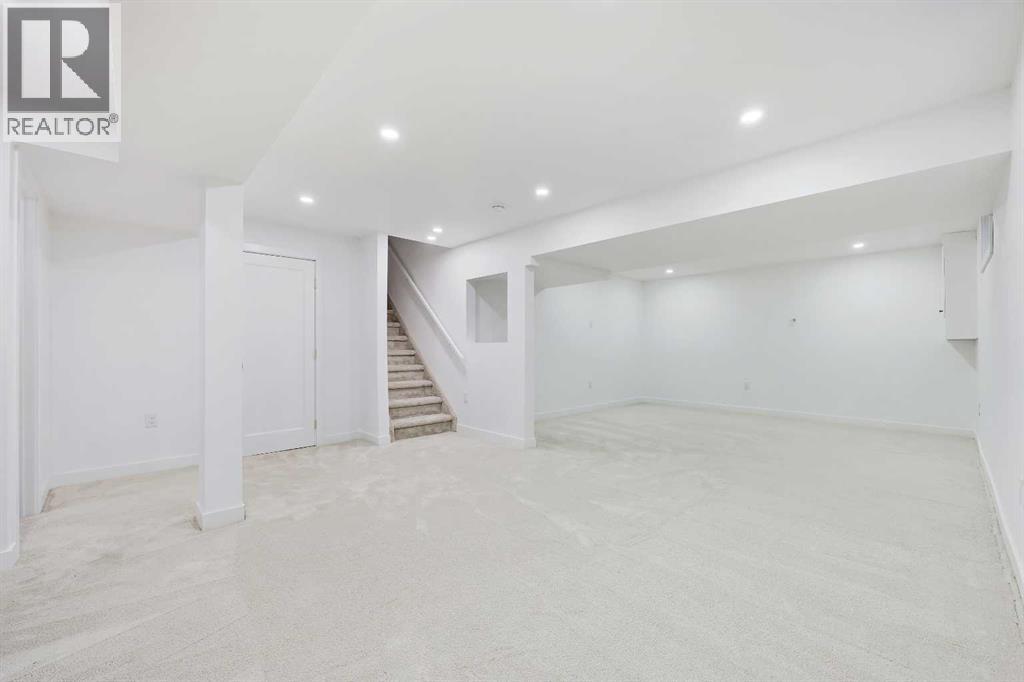 Single Family House for Sale in  Woodbriar Circle SW Woodbine Calgary 