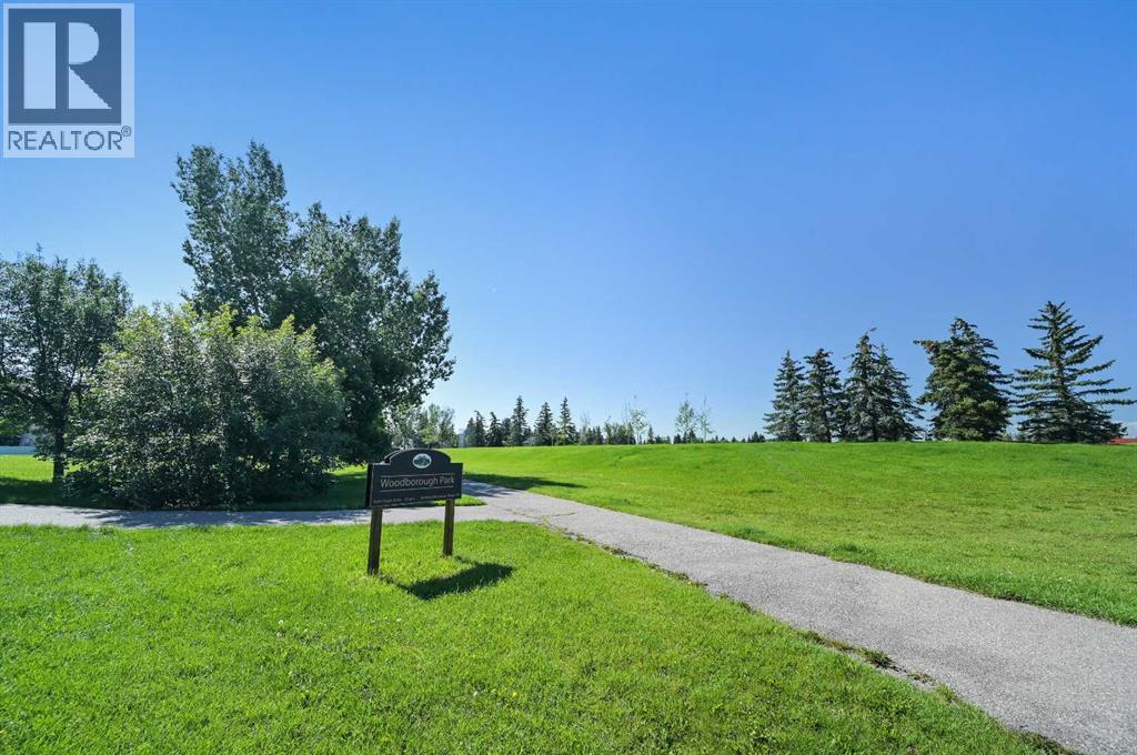 Single Family House for Sale in  Woodbriar Circle SW Woodbine Calgary 