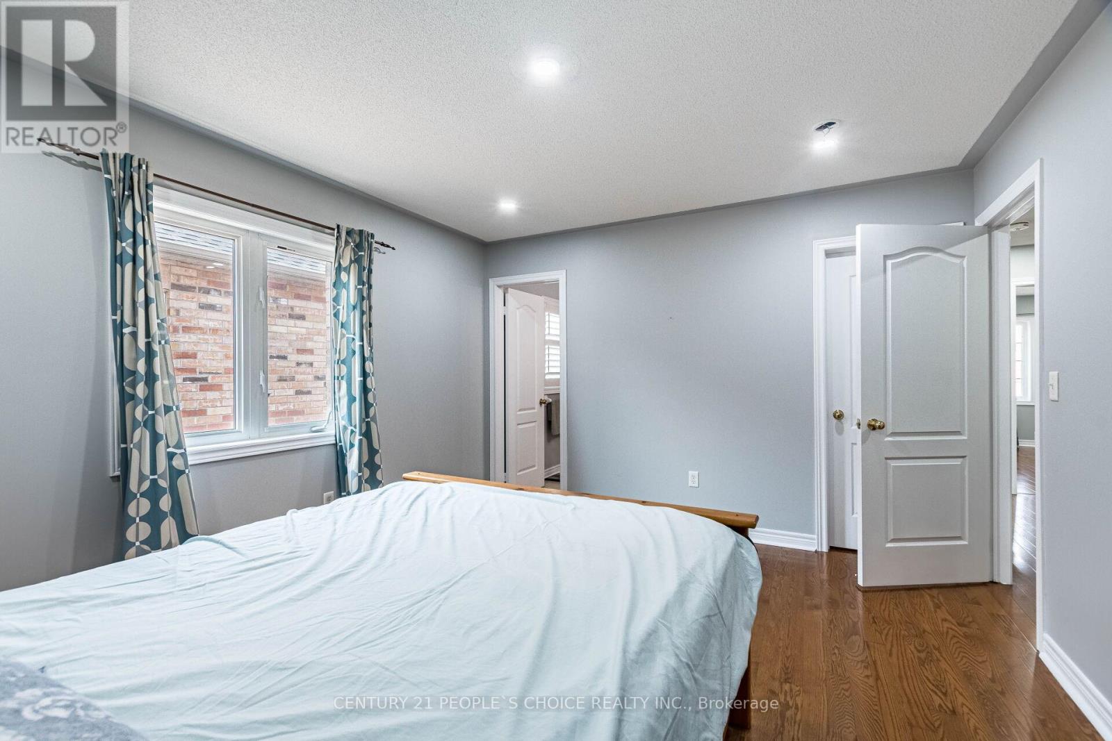Photo 32 of 9 Mellowood Avenue, Brampton ON