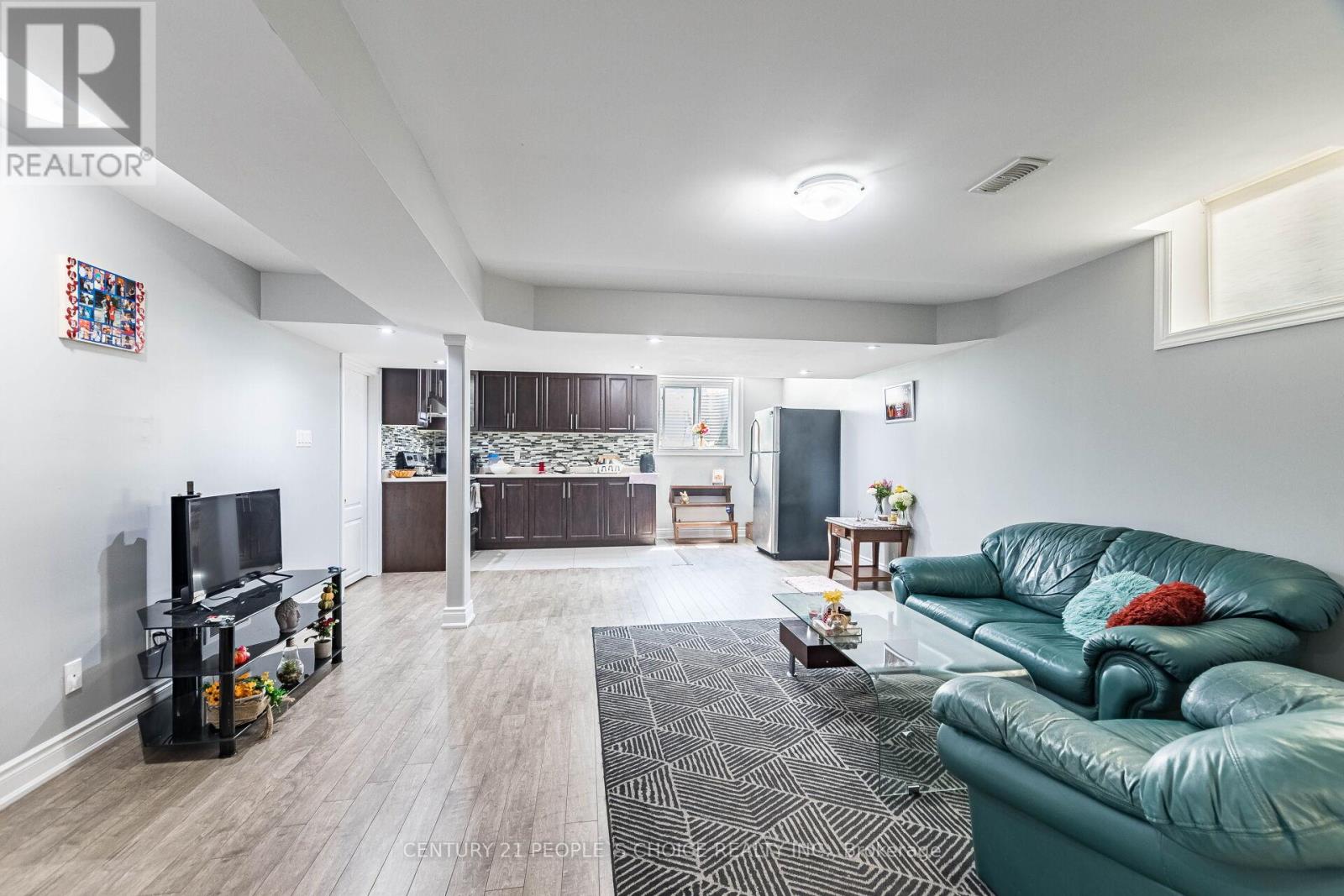 Photo 39 of 9 Mellowood Avenue, Brampton ON