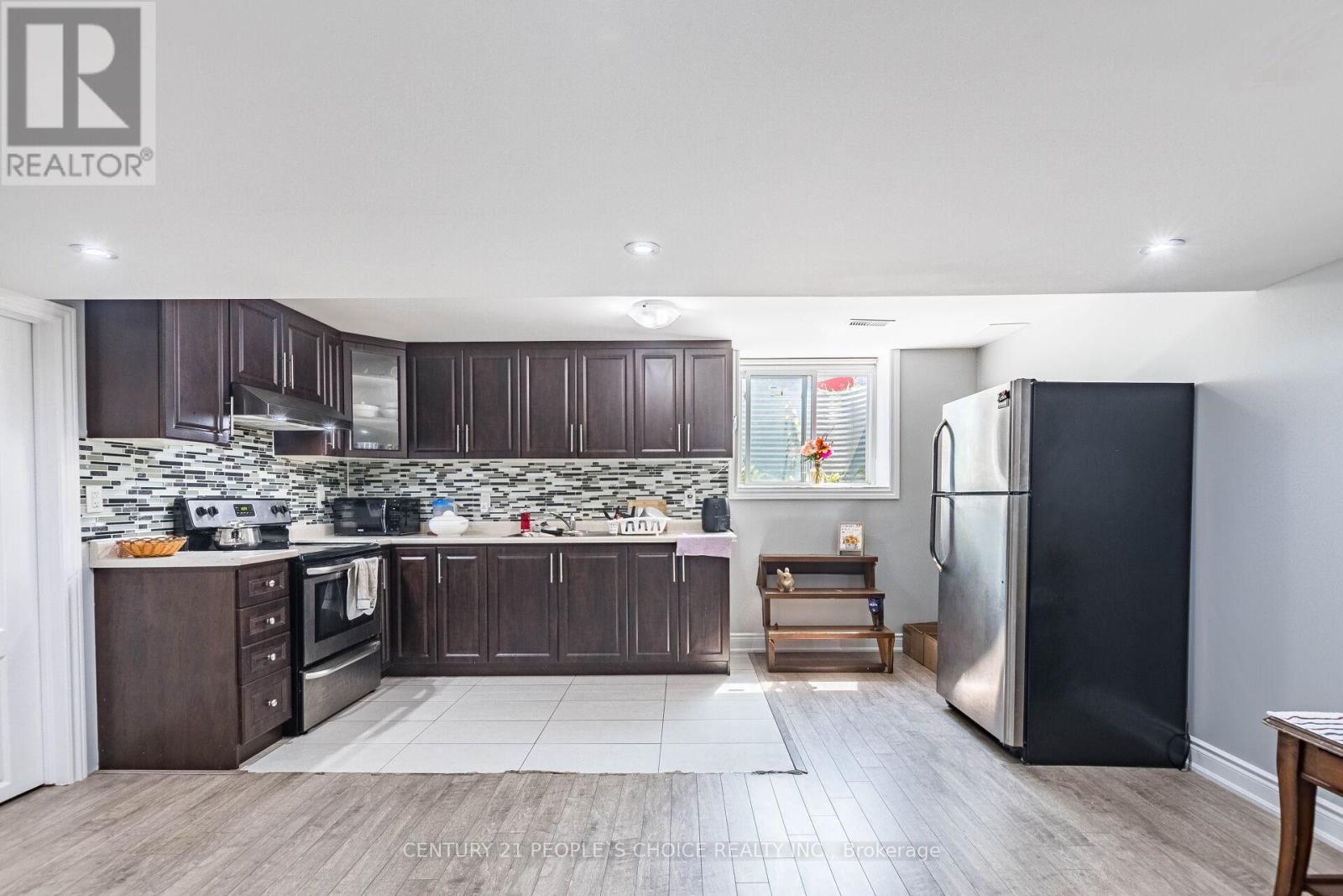Photo 40 of 9 Mellowood Avenue, Brampton ON