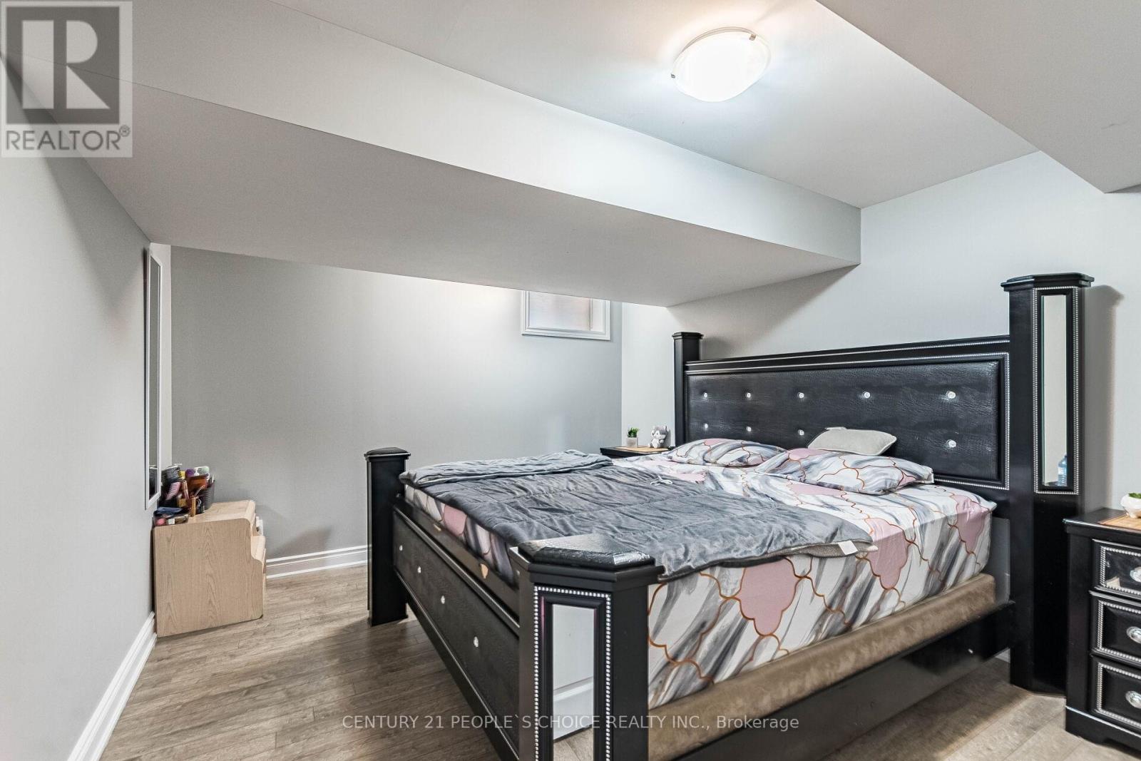 Photo 41 of 9 Mellowood Avenue, Brampton ON