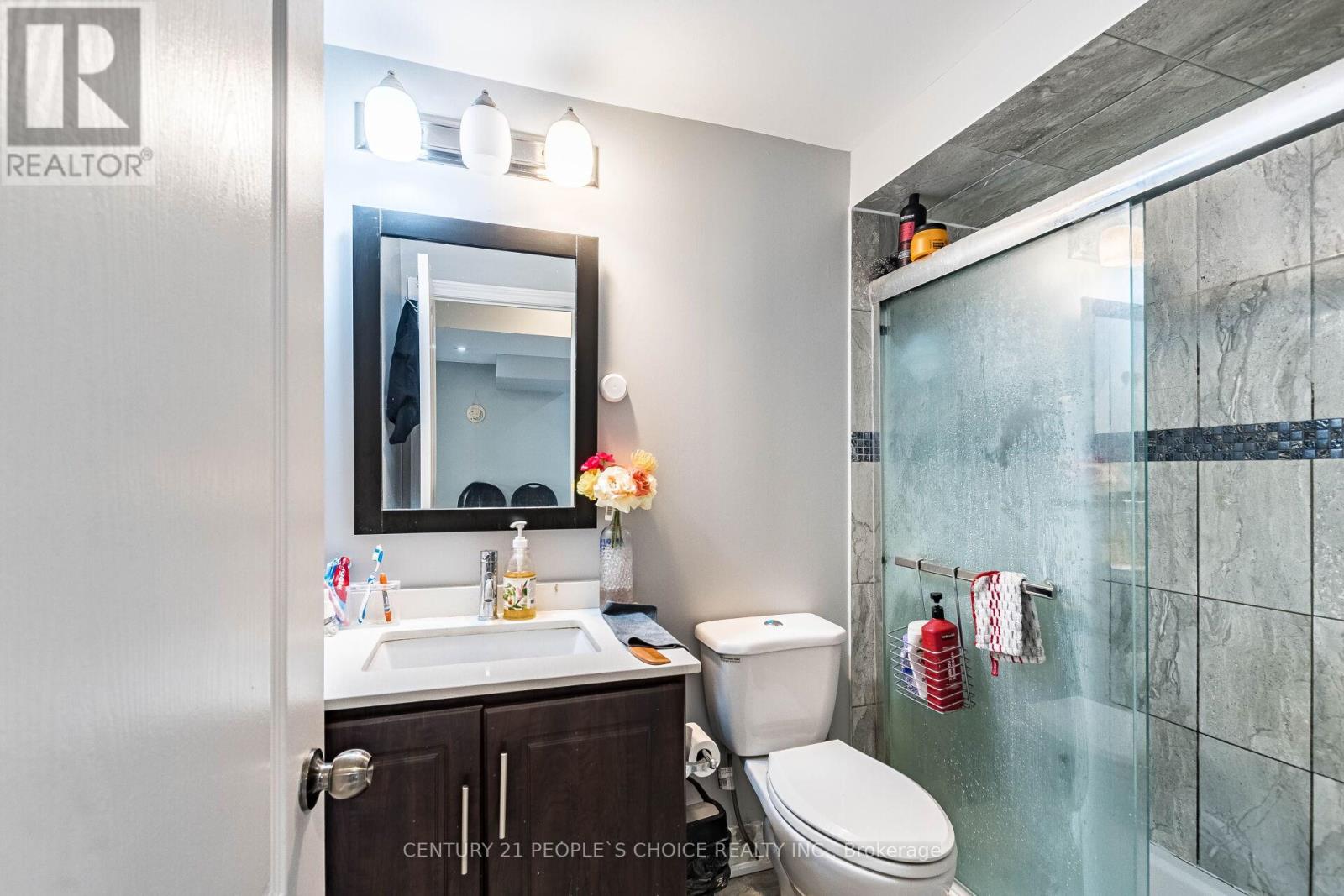 Photo 44 of 9 Mellowood Avenue, Brampton ON
