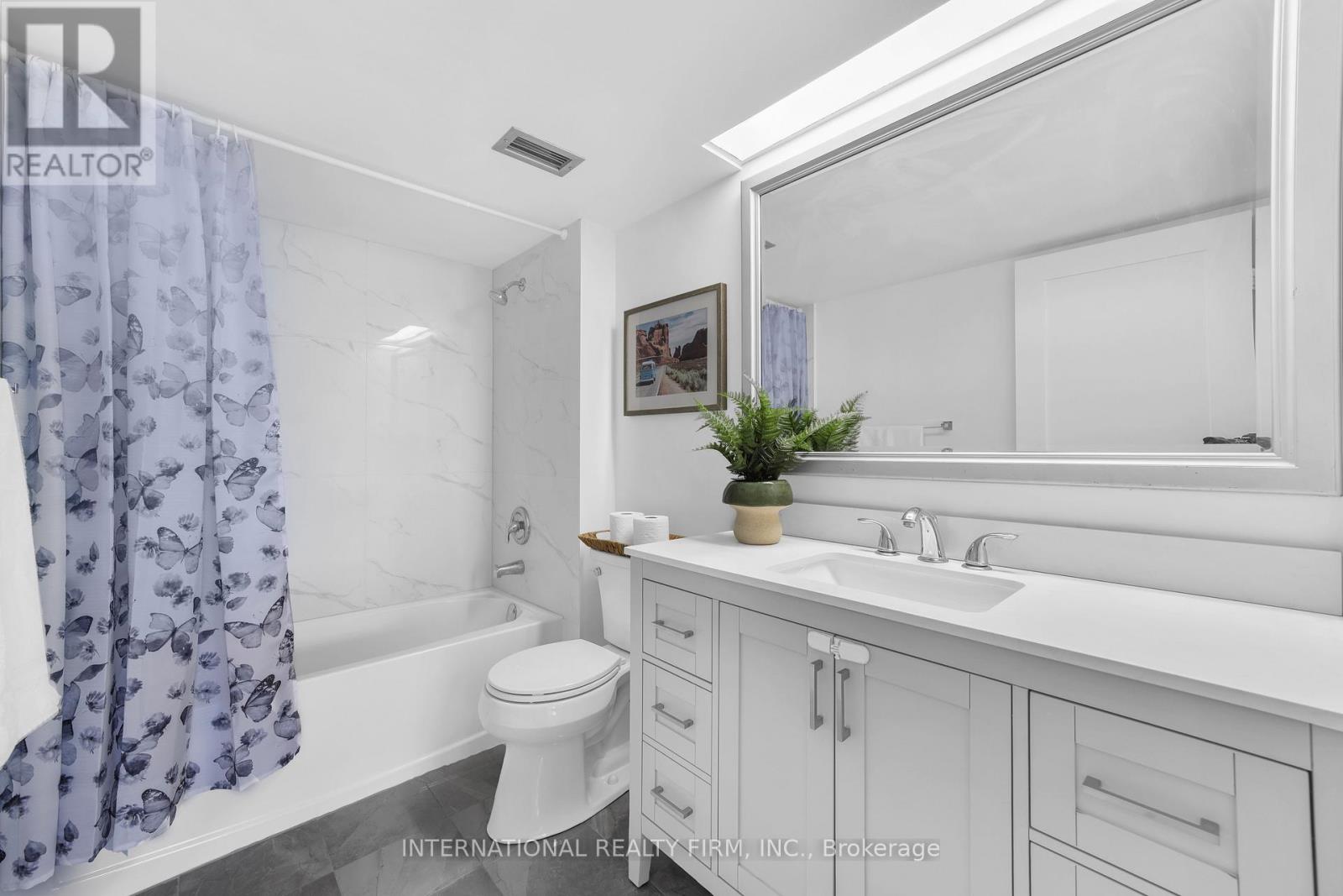 Photo 14 of 713 701 King Street W, Toronto ON