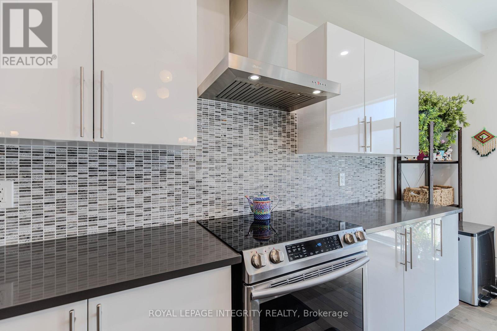 Photo 9 of 772 Samantha Eastop Avenue, Ottawa ON