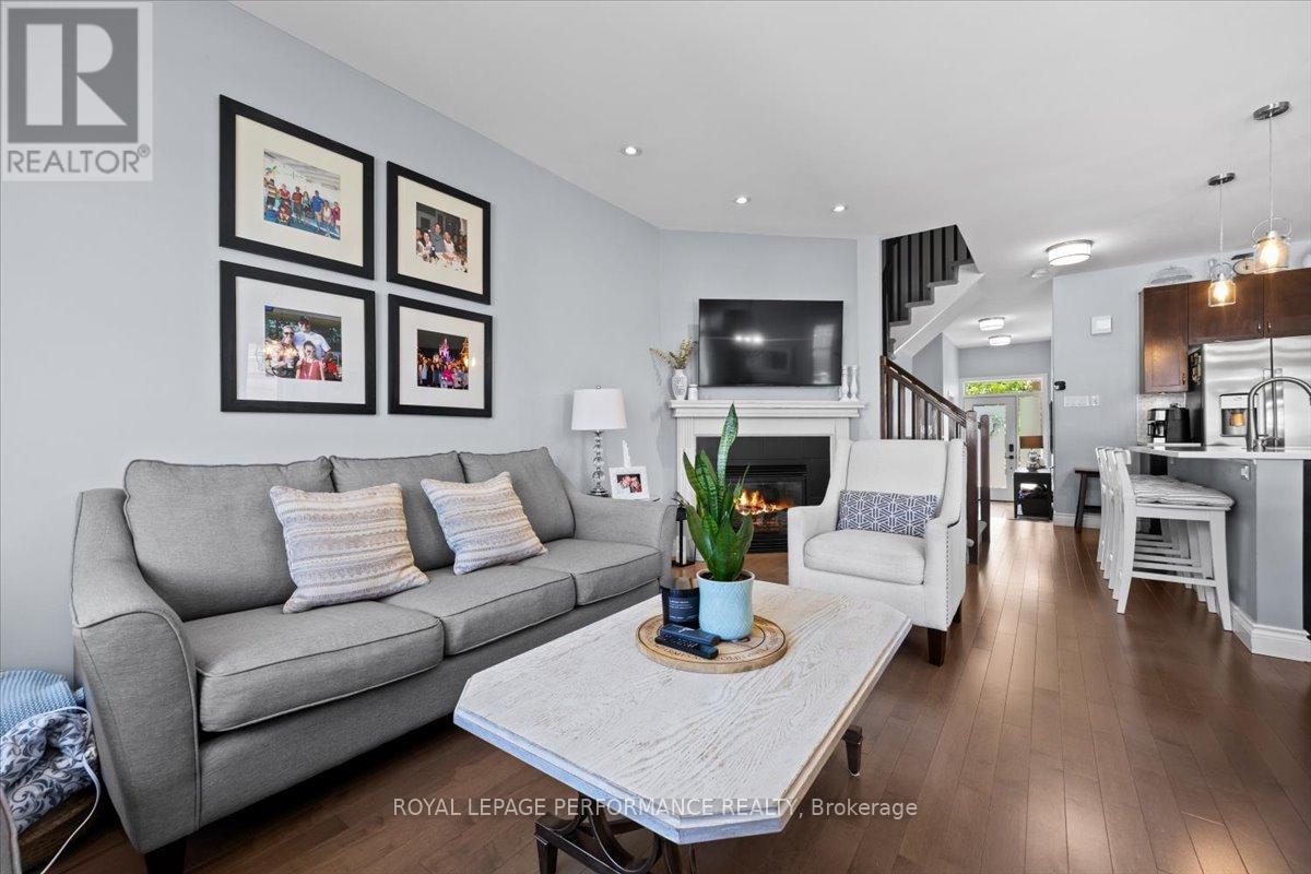 Photo 15 of 416 Rochefort Circle, Ottawa ON