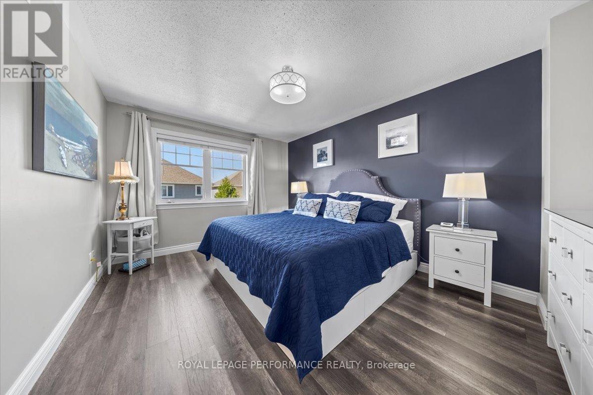 Photo 17 of 416 Rochefort Circle, Ottawa ON