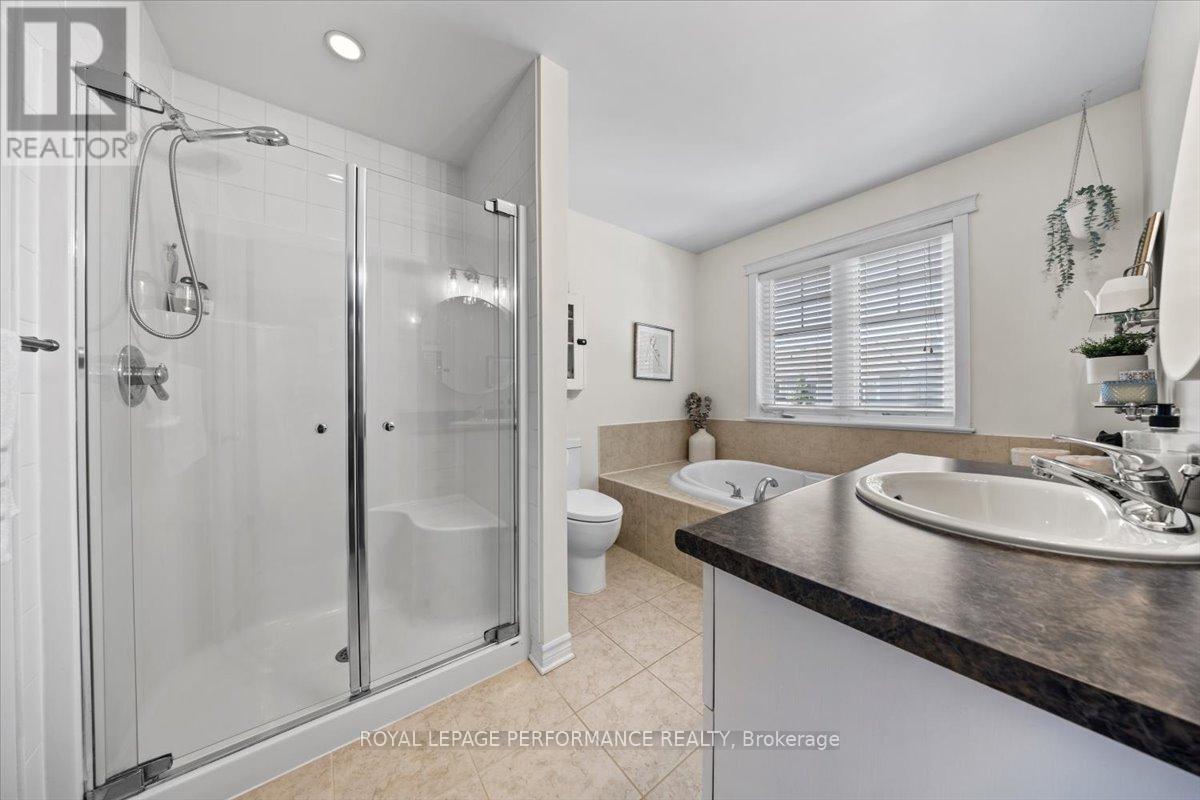 Photo 19 of 416 Rochefort Circle, Ottawa ON