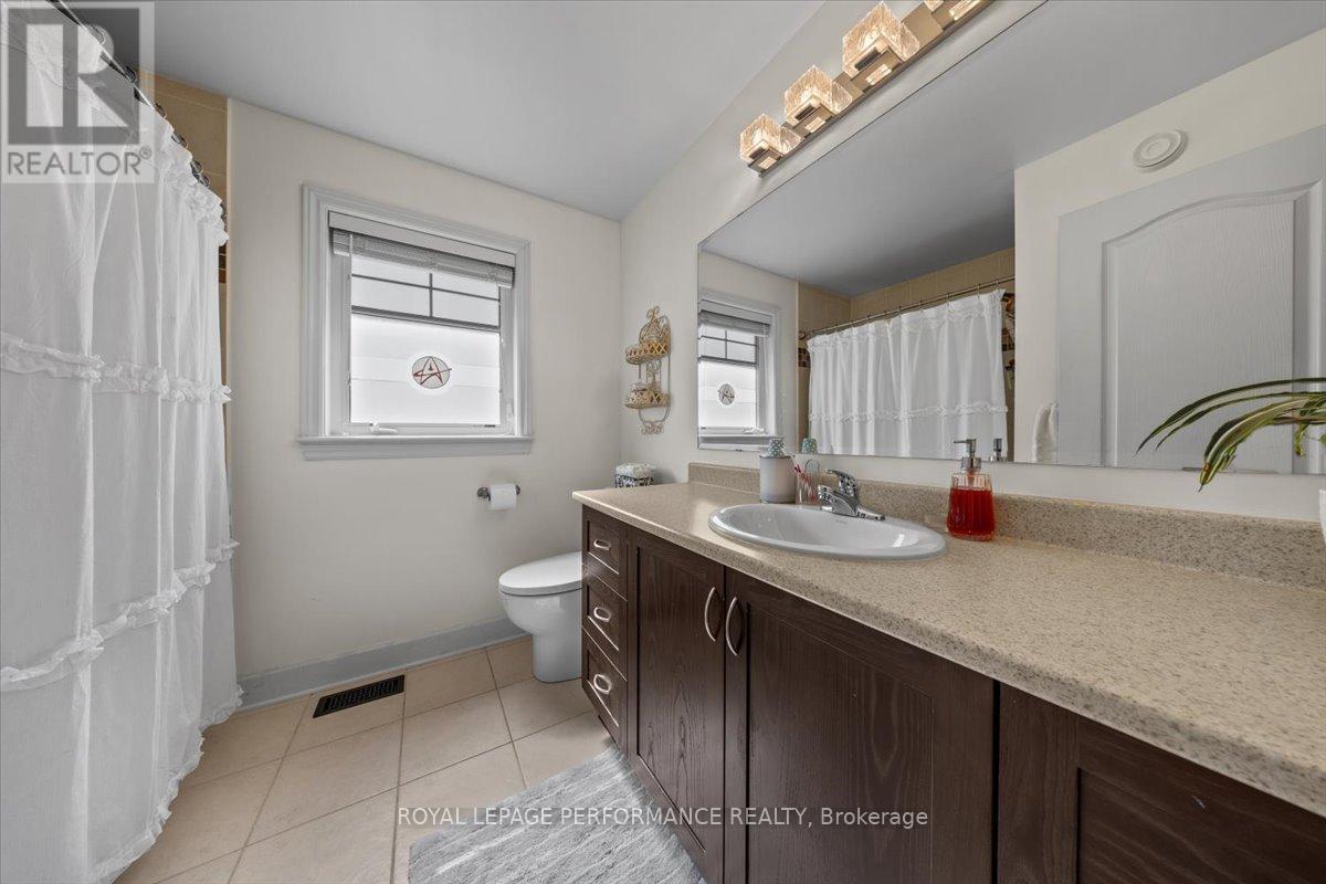 Photo 26 of 416 Rochefort Circle, Ottawa ON