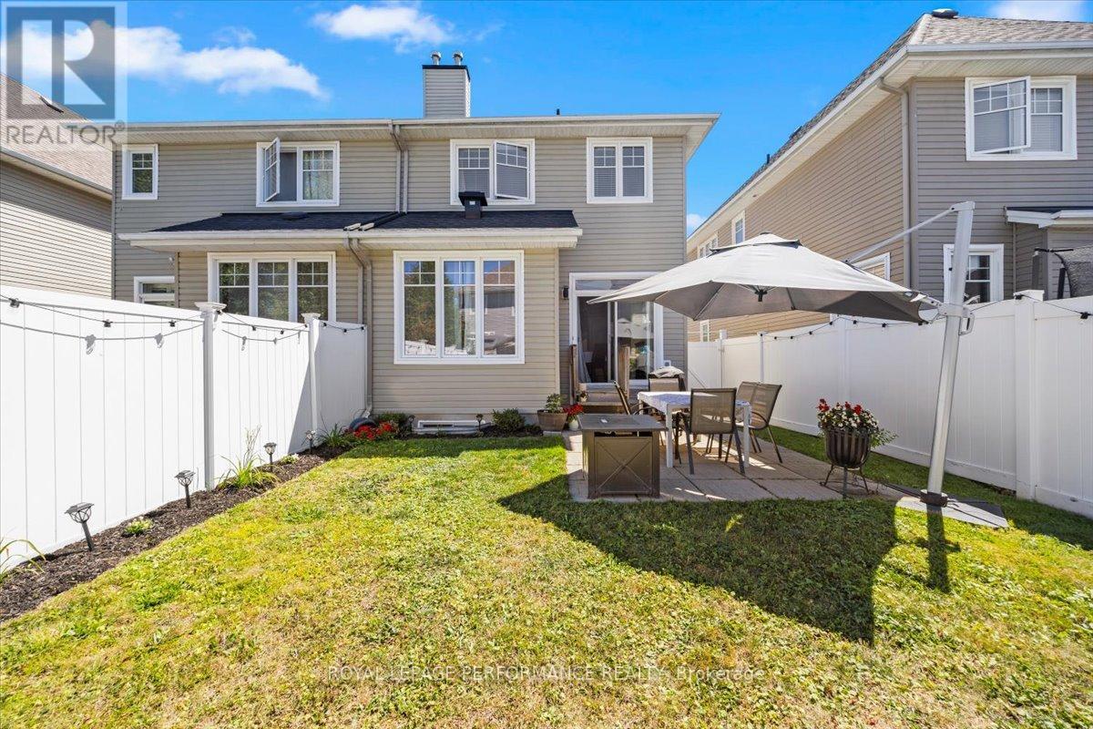 Photo 32 of 416 Rochefort Circle, Ottawa ON
