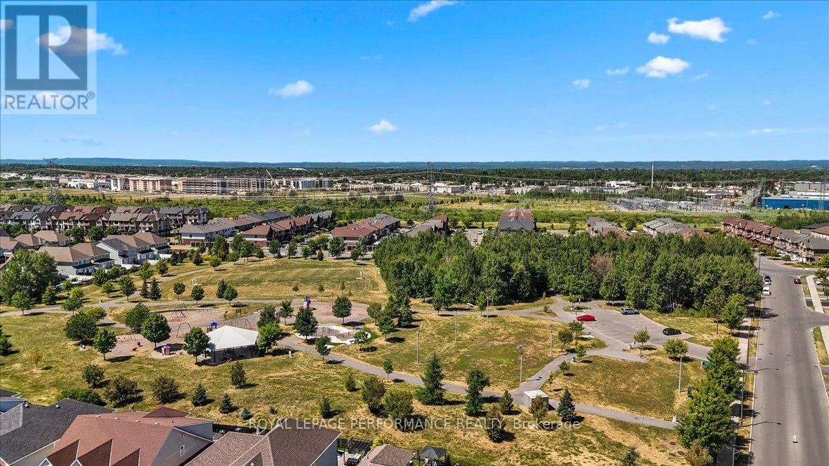 Photo 35 of 416 Rochefort Circle, Ottawa ON