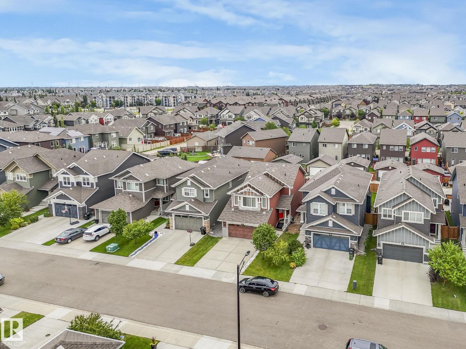 Photo 3 of 3621 Cherry Link Li Sw, Edmonton AB