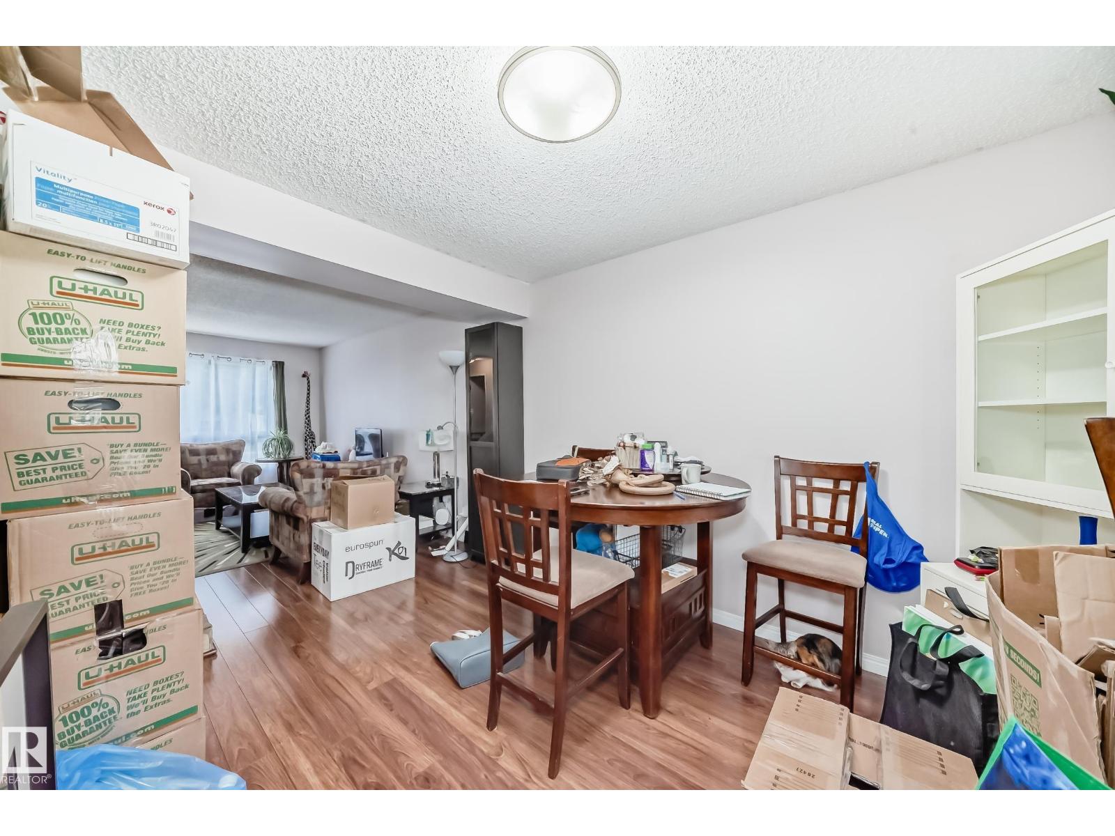Photo 10 of 24 1651 46 St Nw, Edmonton AB