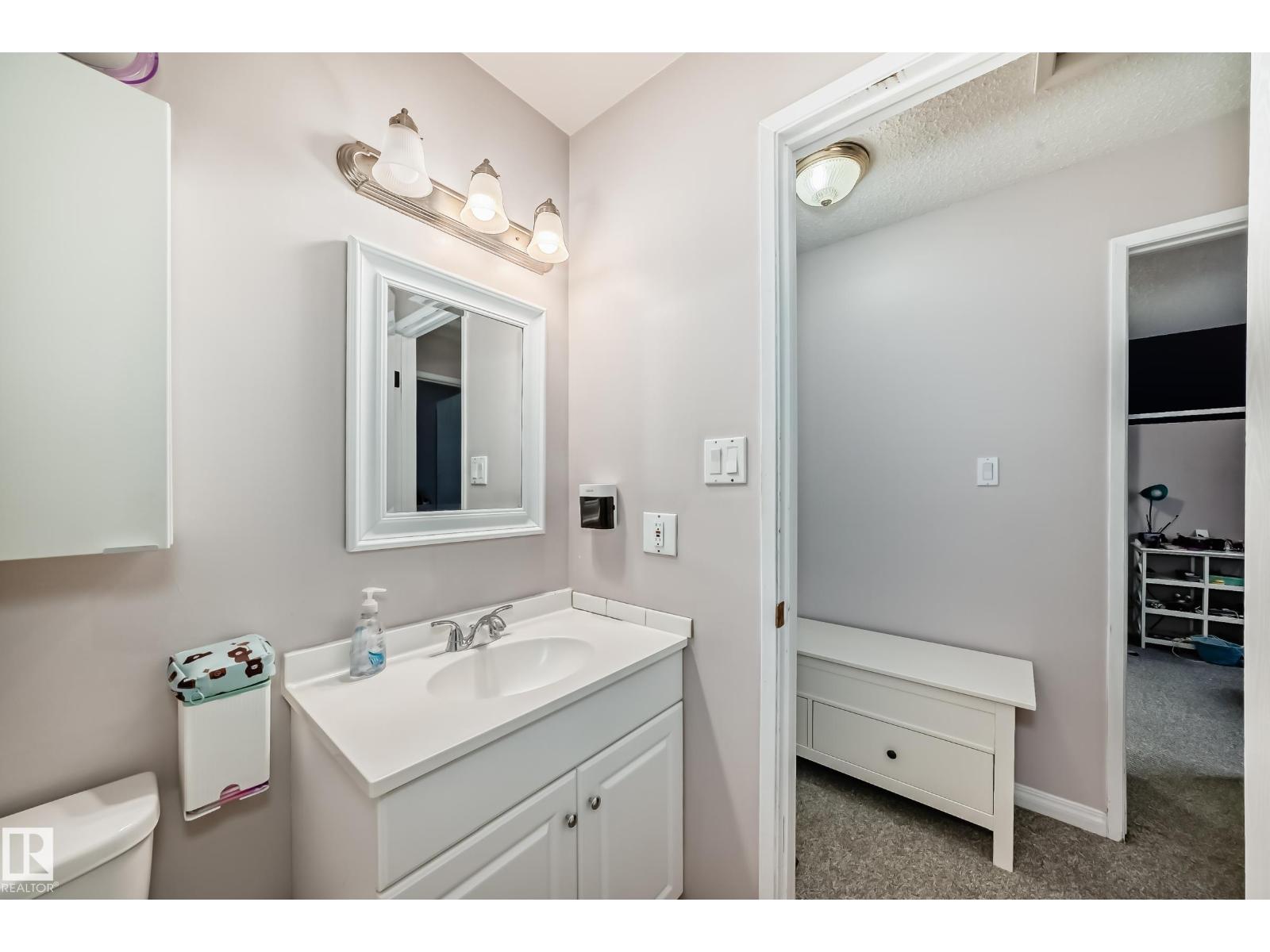 Photo 29 of 24 1651 46 St Nw, Edmonton AB